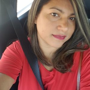 Meet your Posher, Lina